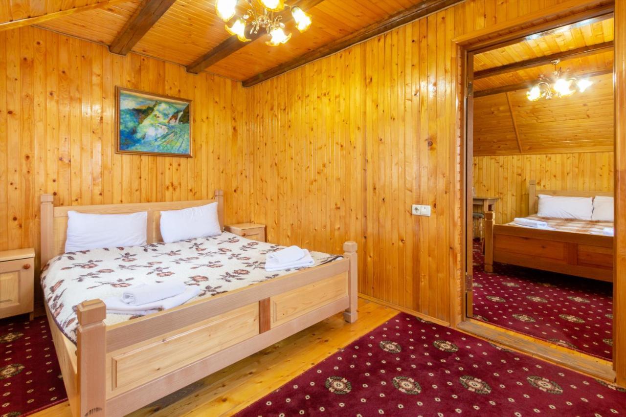 У Мар'Яни І Назара Hotell Jaremtje Exteriör bild
